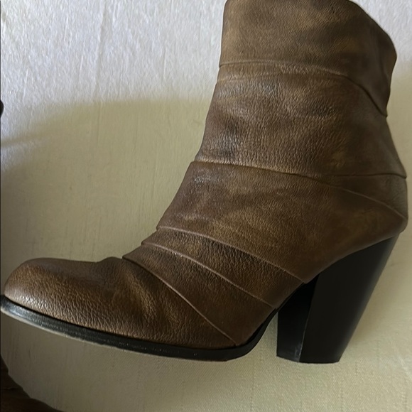 Vince Camuto Brown Leather Ankle Booties with Distressed Finish - Picture 3 of 8